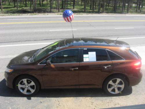 Photo Image Gallery & Touchup Paint: Toyota Venza in Sunset Bronze Mica  (4U3)  YEARS: 2009-2013