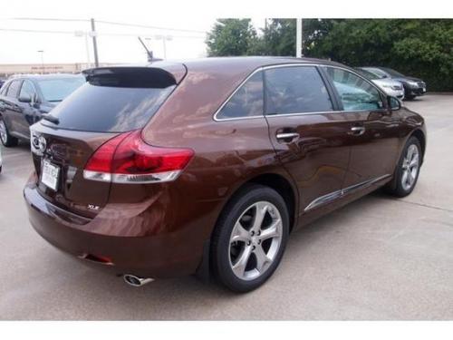 Photo Image Gallery & Touchup Paint: Toyota Venza in Sunset Bronze Mica  (4U3)  YEARS: 2009-2013