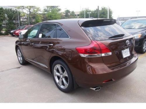 Photo Image Gallery & Touchup Paint: Toyota Venza in Sunset Bronze Mica  (4U3)  YEARS: 2009-2013