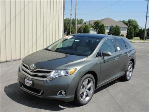 Photo Image Gallery & Touchup Paint: Toyota Venza in Cypress Pearl   (6T7)  YEARS: 2013-2013