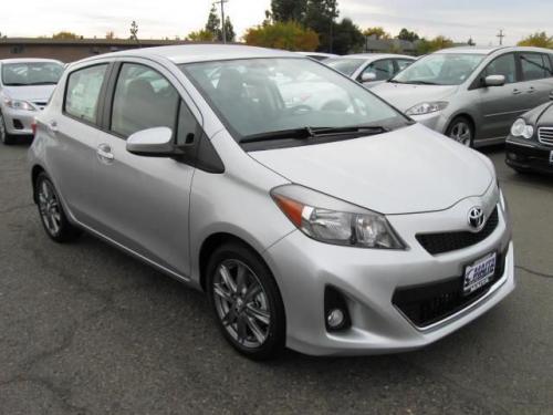 Photo Image Gallery & Touchup Paint: Toyota Yaris in Classic Silver Metallic  (1F7)  YEARS: 2012-2013
