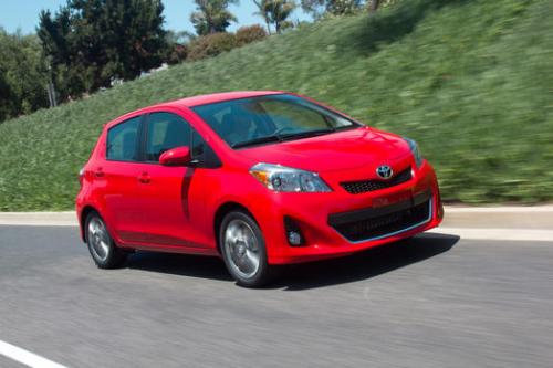 Photo Image Gallery & Touchup Paint: Toyota Yaris in Absolutely Red   (3P0)  YEARS: 2012-2013