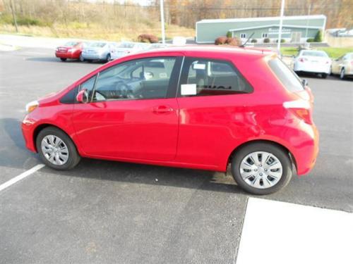 Photo Image Gallery & Touchup Paint: Toyota Yaris in Absolutely Red   (3P0)  YEARS: 2012-2013
