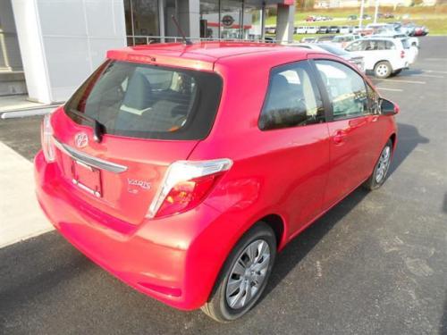 Photo Image Gallery & Touchup Paint: Toyota Yaris in Absolutely Red   (3P0)  YEARS: 2012-2013