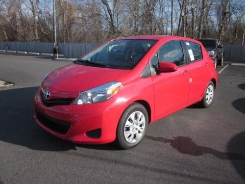 Photo Image Gallery & Touchup Paint: Toyota Yaris in Absolutely Red   (3P0)  YEARS: 2012-2013