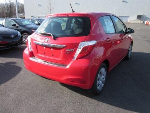 Photo Image Gallery & Touchup Paint: Toyota Yaris in Absolutely Red   (3P0)  YEARS: 2012-2013