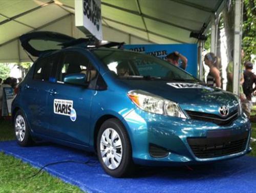 Photo Image Gallery & Touchup Paint: Toyota Yaris in Lagoon Blue Mica  (788)  YEARS: 2012-2013
