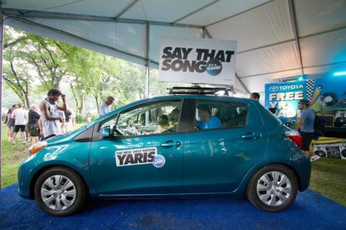 Photo Image Gallery & Touchup Paint: Toyota Yaris in Lagoon Blue Mica  (788)  YEARS: 2012-2013