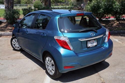 Photo Image Gallery & Touchup Paint: Toyota Yaris in Lagoon Blue Mica  (788)  YEARS: 2012-2013