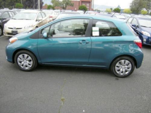 Photo Image Gallery & Touchup Paint: Toyota Yaris in Lagoon Blue Mica  (788)  YEARS: 2012-2013