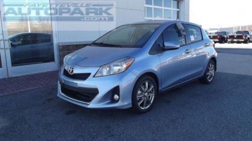 Photo Image Gallery & Touchup Paint: Toyota Yaris in Wave Line Pearl  (8S7)  YEARS: 2012-2013