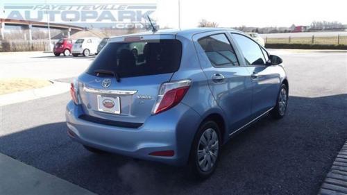 Photo Image Gallery & Touchup Paint: Toyota Yaris in Wave Line Pearl  (8S7)  YEARS: 2012-2013
