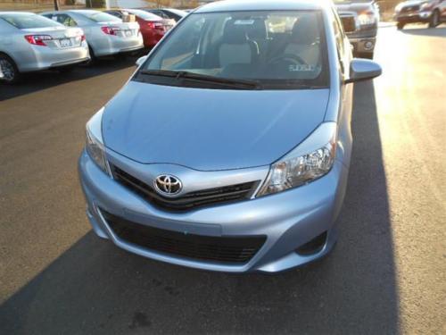 Photo Image Gallery & Touchup Paint: Toyota Yaris in Wave Line Pearl  (8S7)  YEARS: 2012-2013