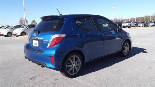 Photo Image Gallery & Touchup Paint: Toyota Yaris in Blazing Blue Pearl  (8T0)  YEARS: 2012-2013