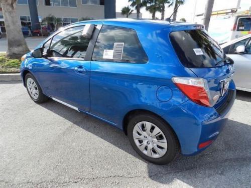 Photo Image Gallery & Touchup Paint: Toyota Yaris in Blazing Blue Pearl  (8T0)  YEARS: 2012-2013