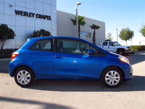 Photo Image Gallery & Touchup Paint: Toyota Yaris in Blazing Blue Pearl  (8T0)  YEARS: 2012-2013